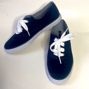 Lands End spring sneakers